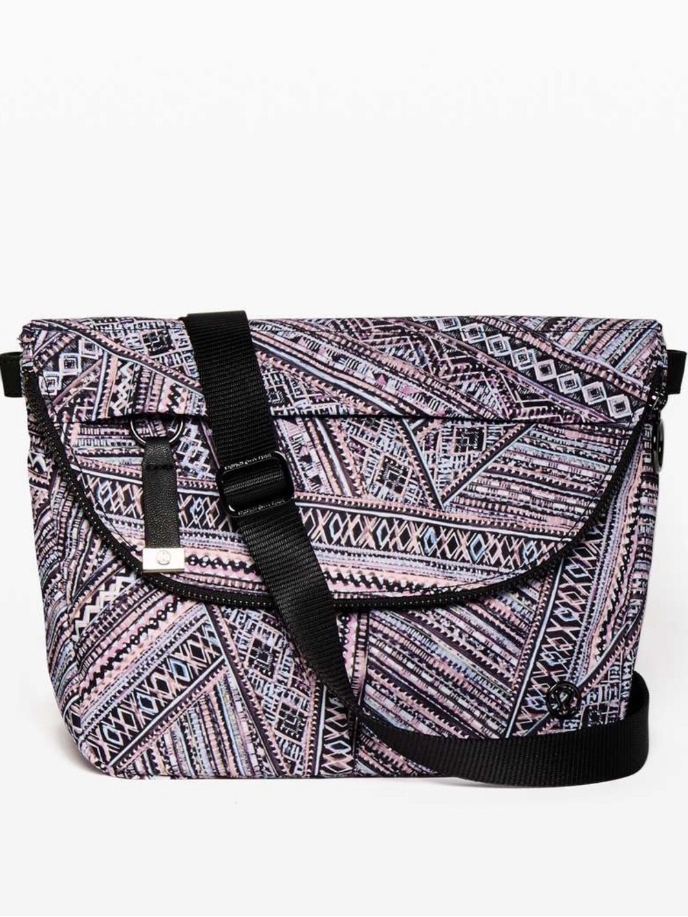 Lululemon All Night Festival Bag *5L
Tribal Pace White Black